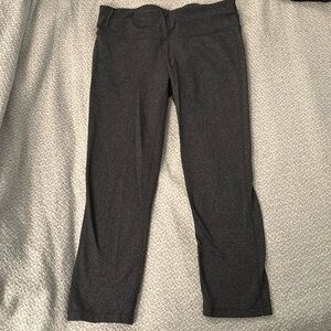 PrAna | Women’s charcoal heather grey Pillar capri length leggings, size S